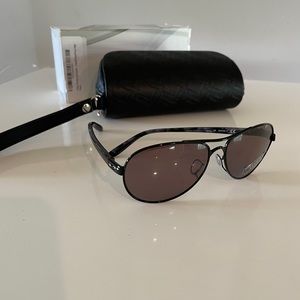 New OAKELY TIE BREAKER polished black prizm polarized